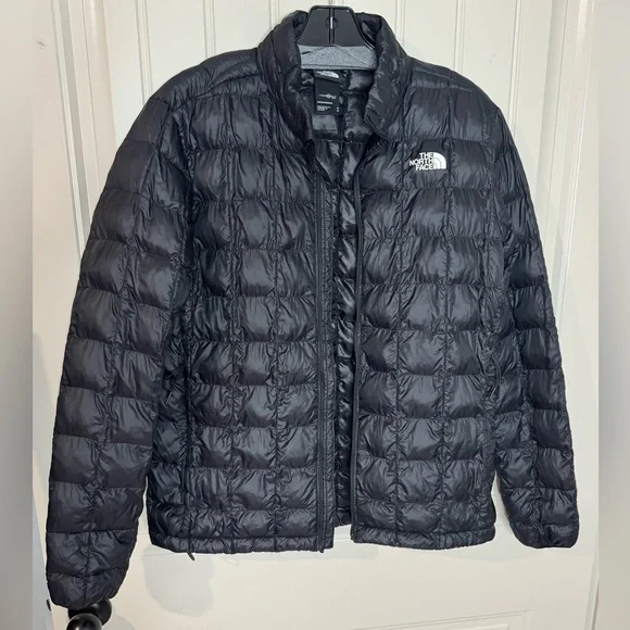 NORTH FACE 🌄 Men's Black Thermoball Puffer Jacket 🖤 (Size Medium) - Picture 3 of 17